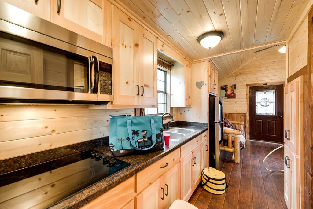 Rustic Creek Ranch Resort At North Jellystone Park Burleson Exteriér fotografie