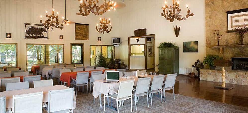 Rustic Creek Ranch Resort At North Jellystone Park Burleson Exteriér fotografie